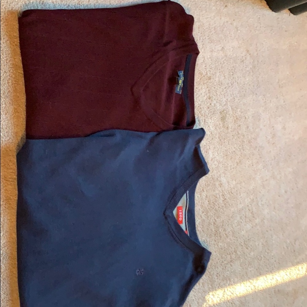 2 men’s sweater vests